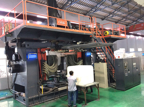 Hongkong Yaqi blow molding machine 2 #